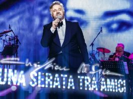 Christian De Sica in “Una Serata tra Amici” sul palcoscenico del Teatro Vittorio Emanuele