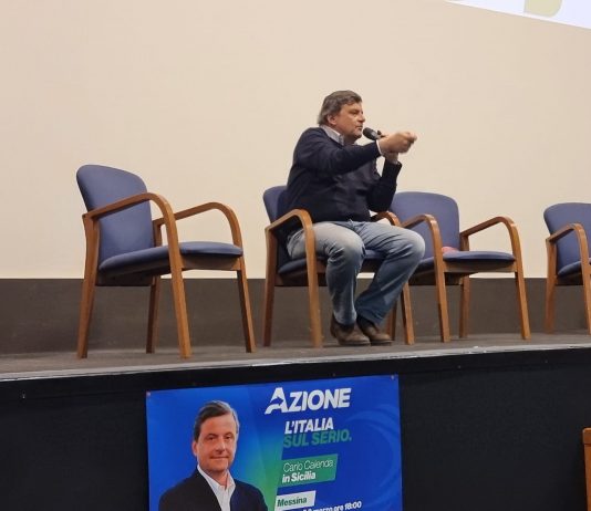 Calenda a Messina: “creeremo una classe dirigente oltre il populismo e il cabaret”