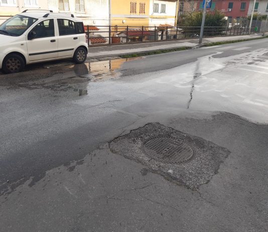 Scivolone (M5S), perdite d’acqua nel villaggio Unrra: “sostituire la tubatura”