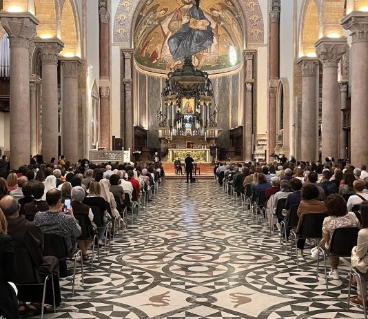 Don Luigi Maria Epicoco a Messina