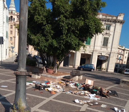 Rimozione bibliocabine in piazza Lo Sardo ed in via Garibaldi: nota dell’Assessore Minutoli