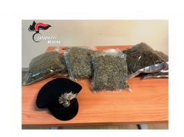 4 chili di marijuana trovati in un tombino dai Carabinieri
