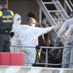 Sbarcati a Messina i 255 migranti salvati davanti alla Libia: 48 minori, due ricoverati