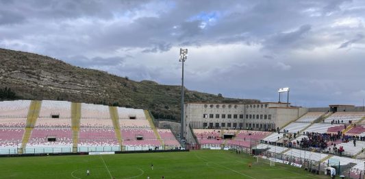 Messina beffato in superiorità numerica