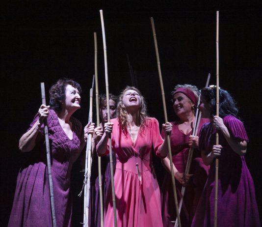 Lisistrata, quel “mondo alla rovescia” che non si è ancora capovolto