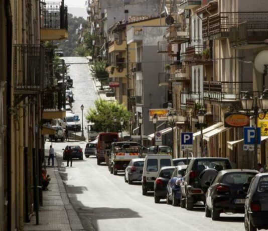 San Fratello, multe salate e chiusura dei bar: protesta degli esercenti