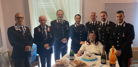 “Cento anni di Fedeltà”, i Carabinieri festeggiano il centenario appuntato Giacomo Polverino