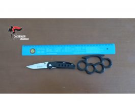 Taormina. Sette persone denunciate. Sequestrati coltelli e strumenti atti allo scasso. Eseguiti anche controlli alle attività commerciali. Sequestrate dai NAS oltre 30 kg di prodotti alimentari privi di tracciabilità