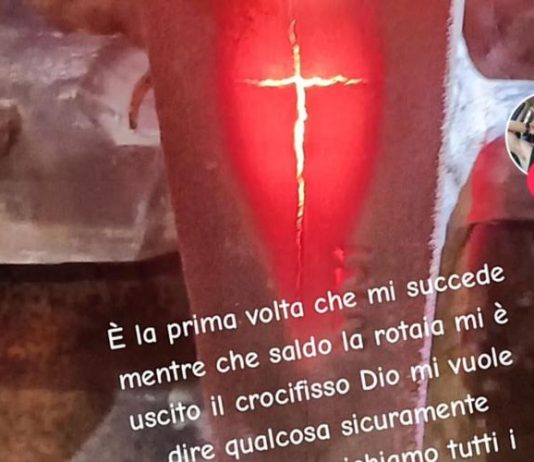 Incidente Brandizzo, l’ultimo post di uno dei 5 operai: “E’ apparsa croce su rotaie”