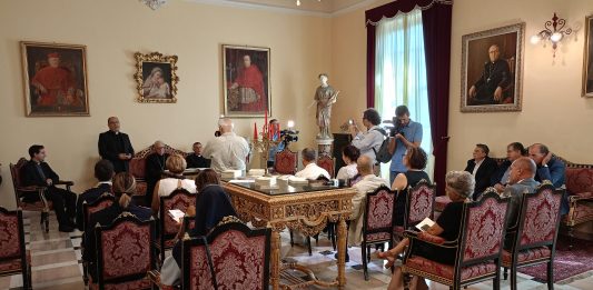 “Un tesoro in vasi di creta”, presentata la Visita Pastorale dell’Arcivescovo Accolla