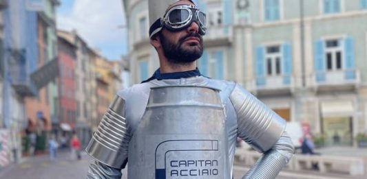 Arriva a Messina “Capitan Acciaio” per raccontare il valore della raccolta differenziata: appuntamento a piazza Cairoli dal 2 al 4 ottobre