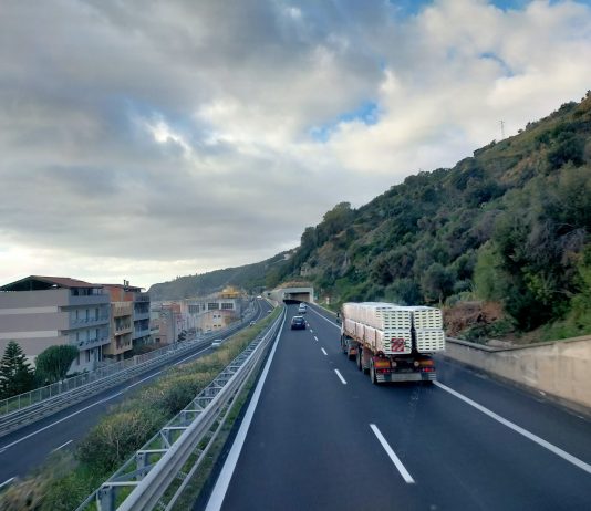 Autostrada Messina-Palermo, corsia ridotta per un mese per interventi su viadotto