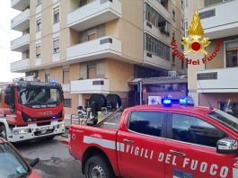 Incendio in un appartamento a Messina: Vigili del fuoco evacuano 25 famiglie