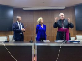 L’arcivescovo Mons. Accolla in visita alla sede di C&T: “Una realtà imprenditoriale in cui si respira aria di famiglia”