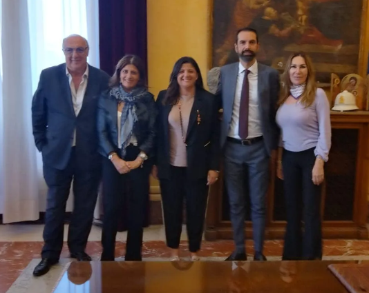 Fornitura pasti, la MSC risponde a Dafne Musolino e minaccia querele
