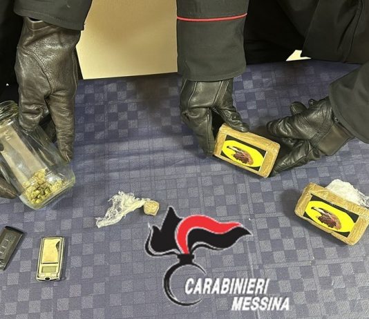 Diciasettenne arrestato con oltre 200 grammi di droga: trovati appunti di spaccio