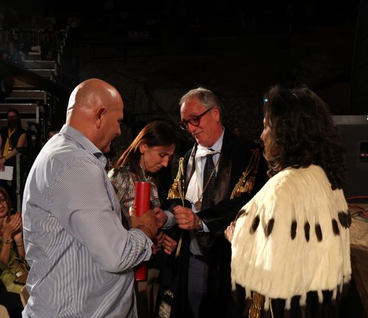 Cerimonia di Consegna dei Diplomi di Laurea, la Rettrice annuncia l’intitolazione del Cortile del Rettorato a Lorena Quaranta