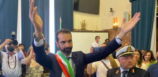 Crisi idrica: il sindaco Basile accusa la Regione di inefficienza e scaricabarile