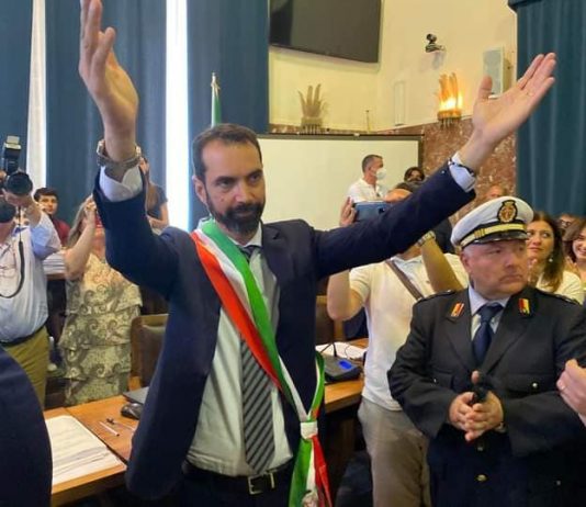 Crisi idrica: il sindaco Basile accusa la Regione di inefficienza e scaricabarile