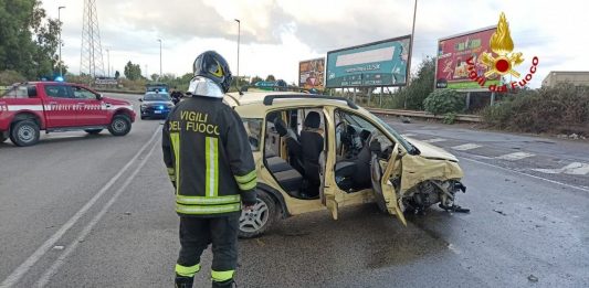 Incidente stradale a San Filippo del Mela: tre feriti e intervento tempestivo dei Vigili del Fuoco