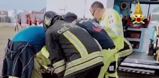 Tragedia a Milazzo: schianto con il parapendio, morto un uomo e grave la figlia