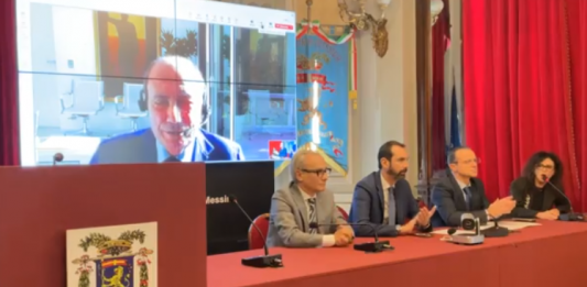 Cateno De Luca traccia il futuro: da “ectoplasma” a “padre nobile”, il presidente Schifani dopo la finanziaria diventa interlocutore privilegiato e da l’ok a Castelli capo di gabinetto