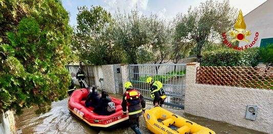 Messina in ginocchio per il maltempo: una settantina gli interventi dei Vigili del Fuoco