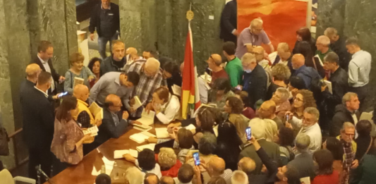 Pier Luigi Bersani a Messina: un dialogo con i giovani sulla politica e il futuro