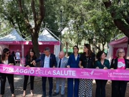 Villa Dante a Messina si tinge di rosa: inaugurato il Villaggio della Salute di Komen con Caronte & Tourist