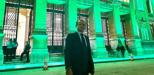 Cateno De Luca a Palazzo Zanca: come Helios arriva per fare ombra su Basile, le decisioni le prende lui