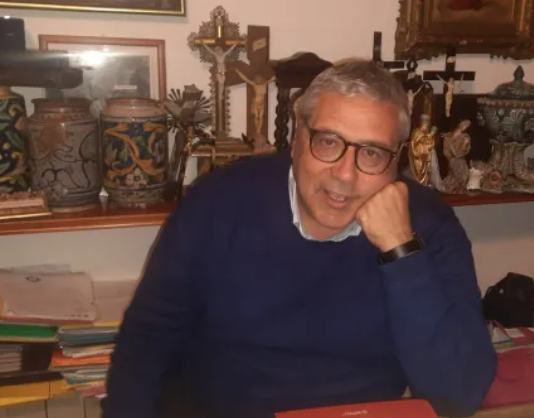 Nuovi dettagli sull’inchiesta Cuffaro: nomine truccate, “talpa” nei carabinieri e il progetto del Ponte sullo Stretto