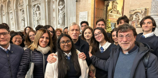 Messina, il ricordo commosso di Graziella Campagna: Don Ciotti guida la fiaccolata al Duomo