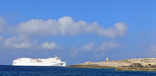 Isole minori, stop ai rincari: sospeso il +18% sui collegamenti marittimi