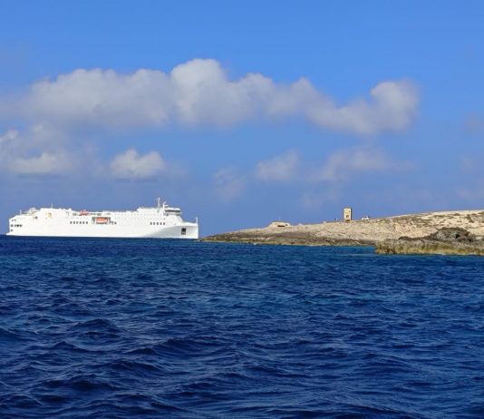 Isole minori, stop ai rincari: sospeso il +18% sui collegamenti marittimi