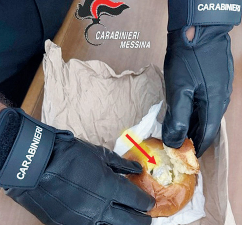 Cocaina nel “tuppo” della brioche destinata a un paziente del Policlinico