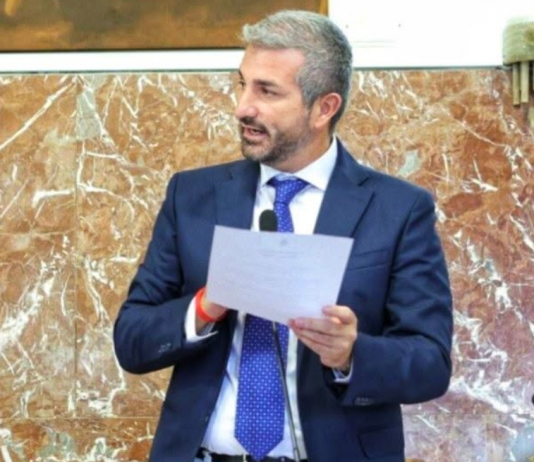 Messina, l’interrogazione di Alessandro Russo sul bando “Fondo Non Autosufficienze”: “Correggere o ritirare l’avviso sui Patti di servizio”